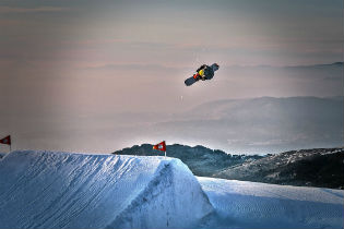 Sierra Nevada, con 100 kilómetros esquiables, dedica el fin de semana a las chicas amantes de freestyle