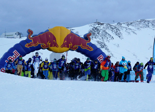 Primera parada de la alocada competición Red Bull Home Run en Grandvalira