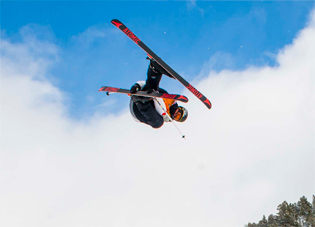 La Batalla del Total Fight de freeski termina con la victoria de McRae Williams.