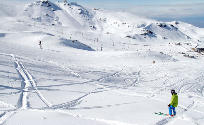 Sierra Nevada cierra la navidad con más superficie esquiable