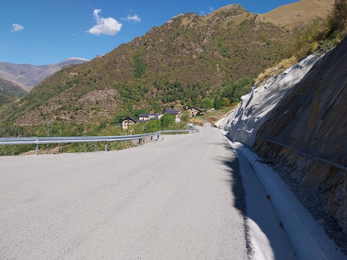 Mejoran la carretera entre Castanesa y Fonchanina con una inversión de 2,3 millones de euros