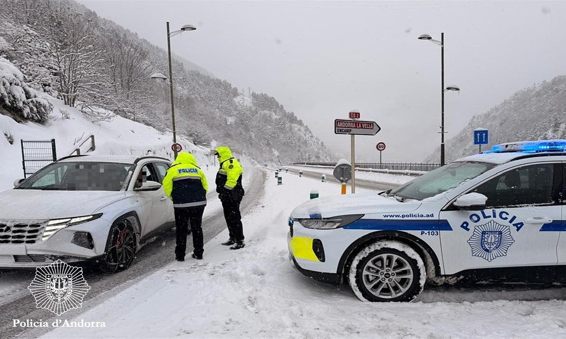 Turistas y nieve: 183 sanciones por circular sin equipamientos obligatorios en Andorra