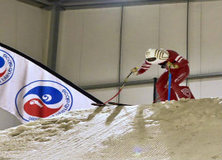 Record del mundo de pista cubierta de Jon Farrel