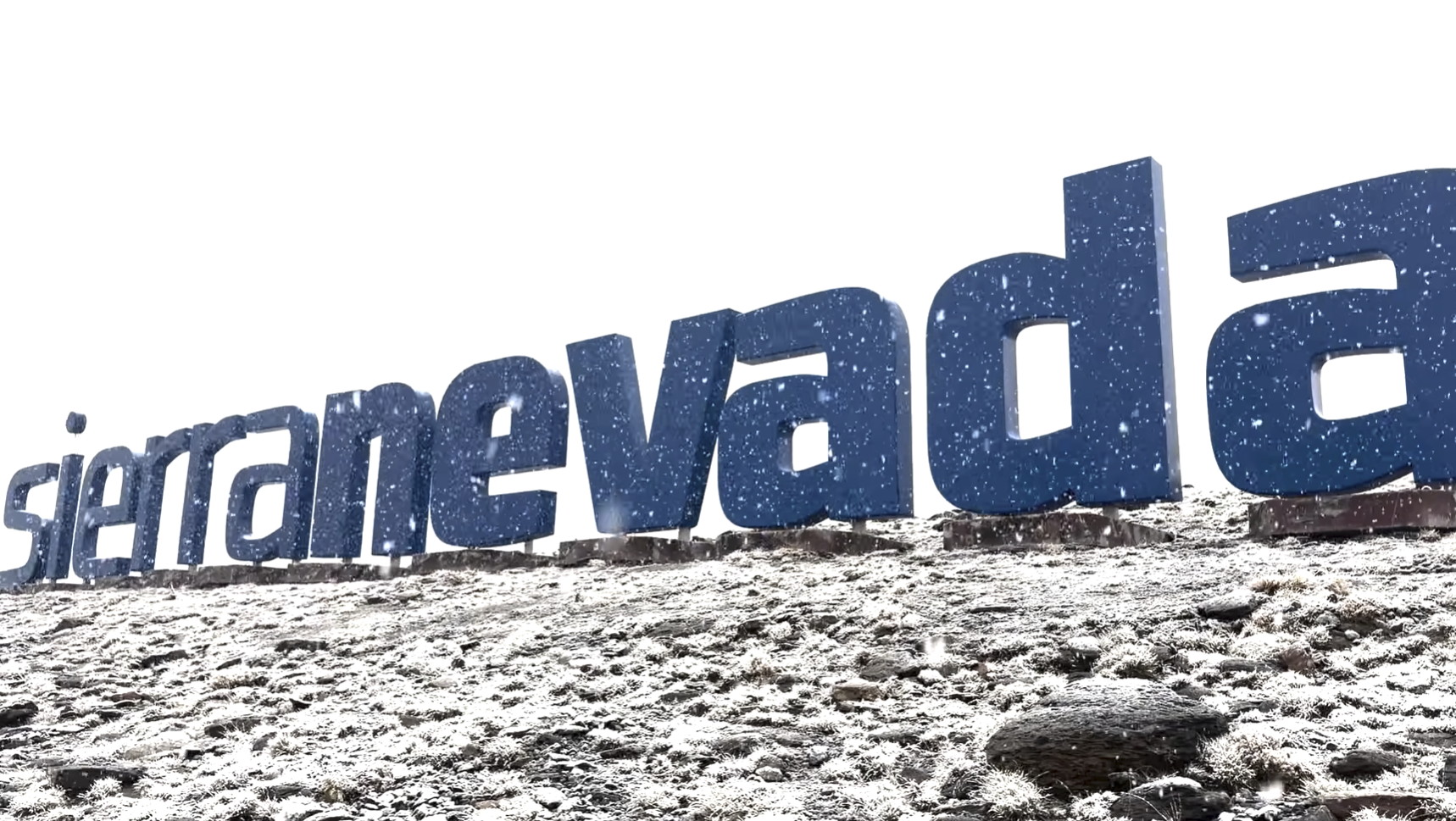 Sierra Nevada recibe las primeras nevadas del otoño por encima de los 2.700 metros