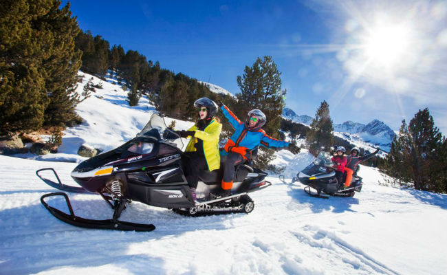 Las mejores rutas en moto de nieve (AND-ESP)