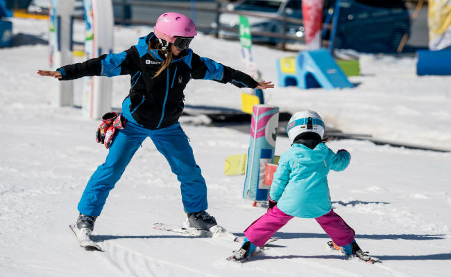 Esquiar, asignatura obligatoria en el colegio