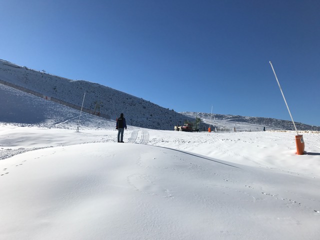 Estación de esquí la Pinilla, nieve cerca de Madrid