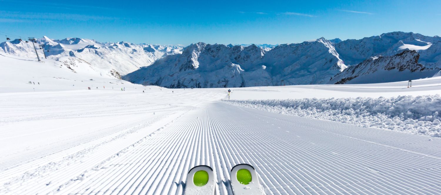 Las estaciones de la Península ofrecen uno de los mejores fines de semana para ir a esquiar