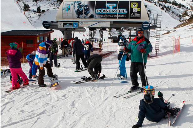Vallter 2000 recibe alrededor de 1000 esquiadores
