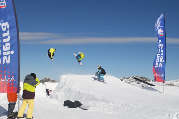 Sierra Nevada acoge el Evento Bond de saltos de snowboard