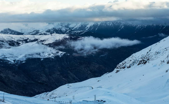 Chapelco y Valle Nevado inician temporada este viernes 28