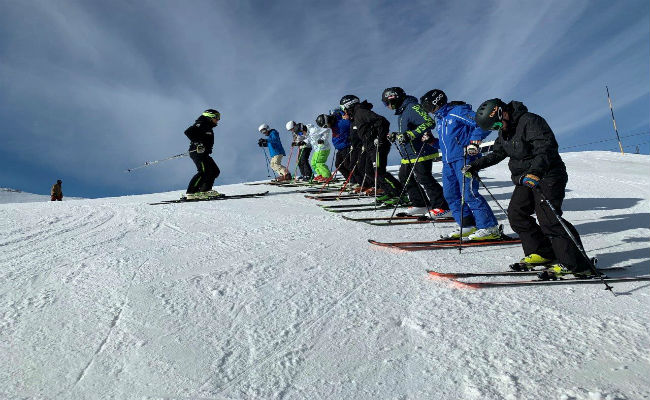 Aramón impulsa un centro de formación de profesores de esquí