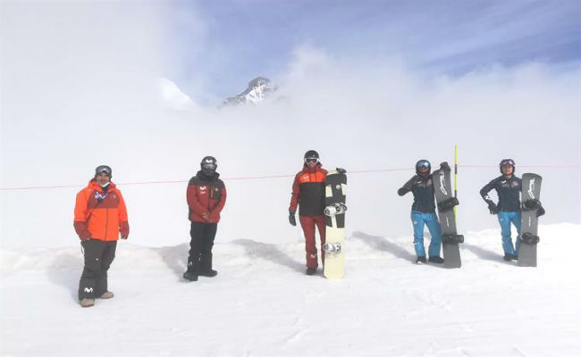 Los deportistas de la RFEDI ya entrenan en la nieve de Saas-Fee